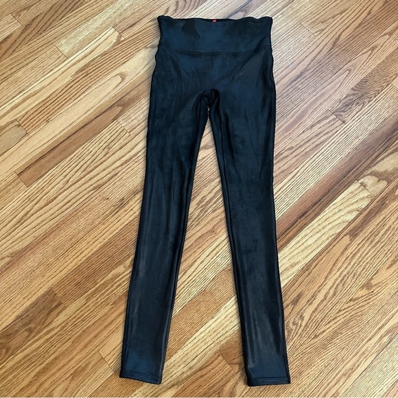 Spanx Black Faux Leather Liquid Leggings size S - Picture 1 of 5